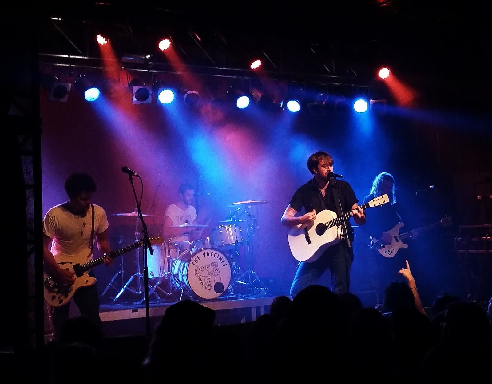 thevaccines01